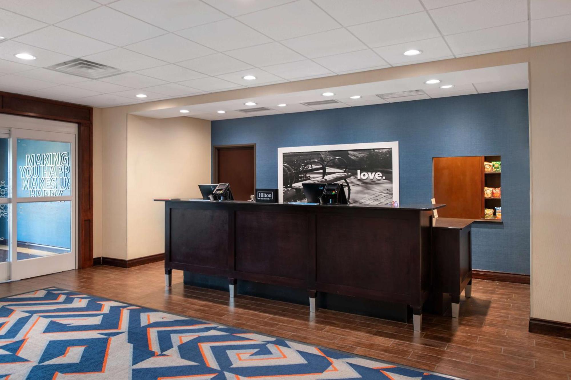 Hampton Inn & Suites Harvey Exterior foto